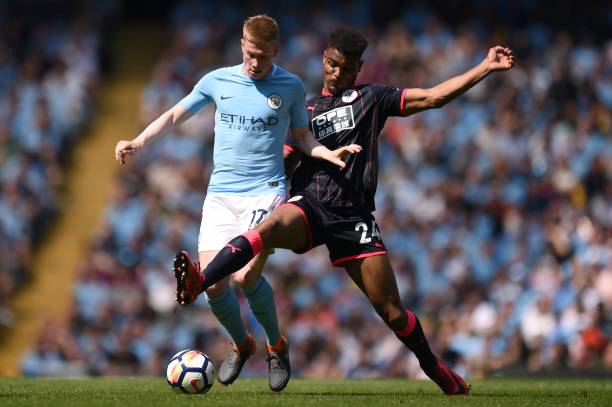 更是屡屡打 更是屡屡打